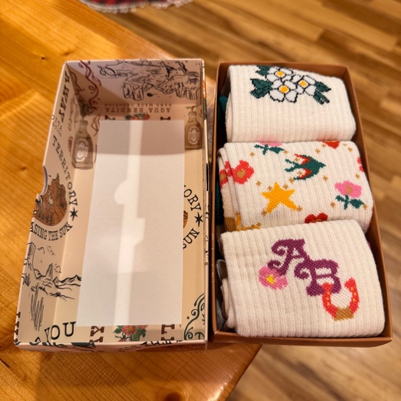 Agua Bendita Accessories - Agua Bendita Three Pack of Socks